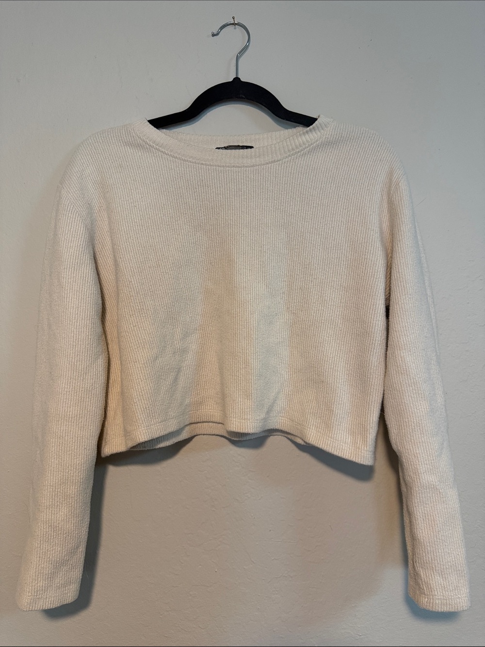 Zara Cream Cropped Crewneck Sweater